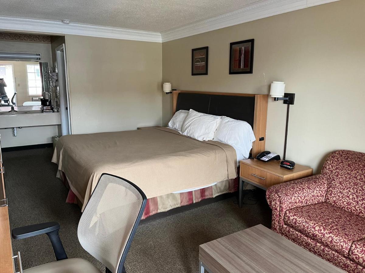 Southern Lodge Orangeburg Extérieur photo